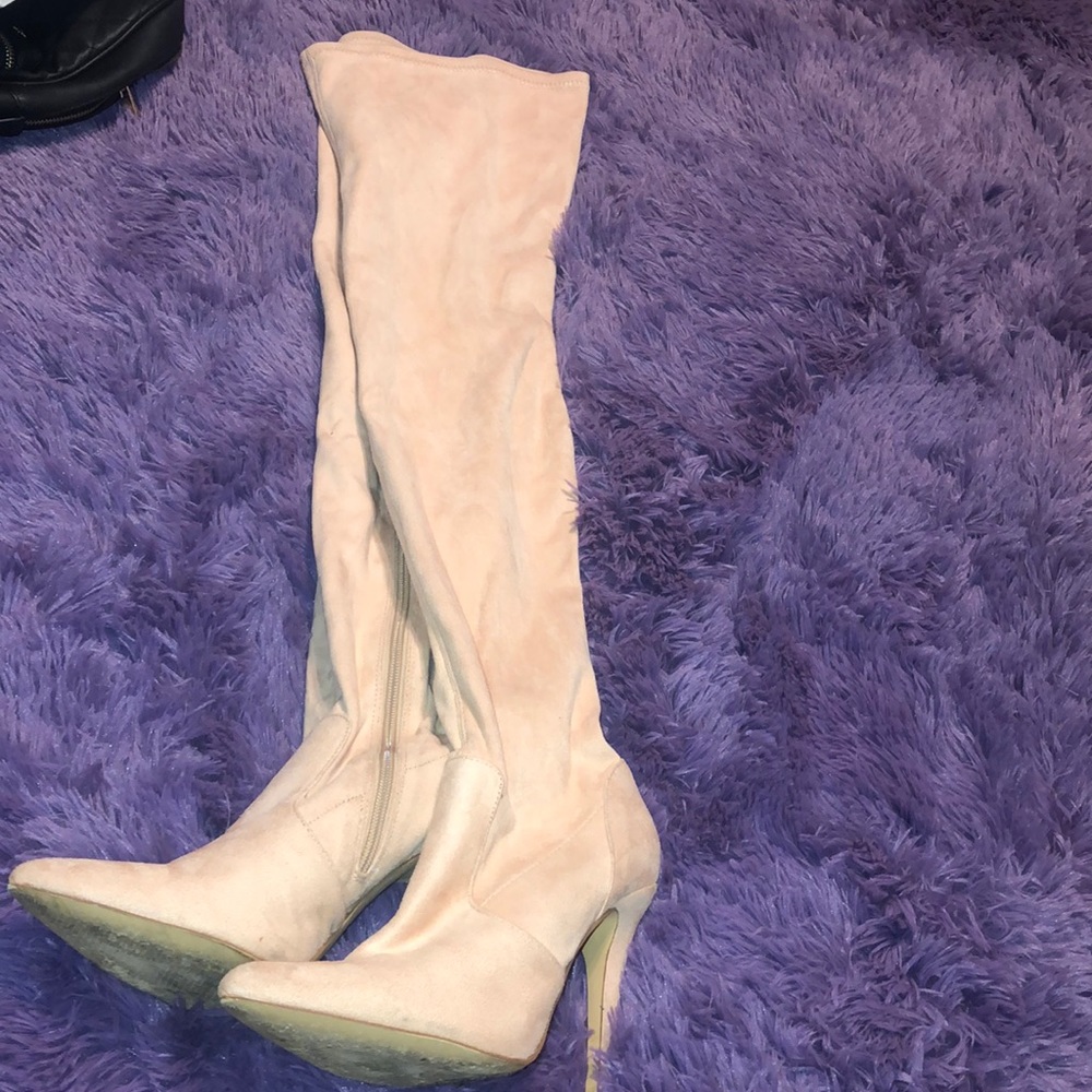 High knee stretch suede boots